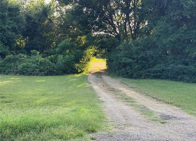 Property at 877 Farm Road 900 N, Saltillo, TX 75478, 2 beds, 1 bath