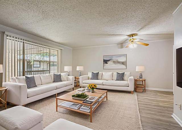 Property at 11104 Valleydale Dr Unit C, Dallas, TX 75230, 2 beds, 2 baths