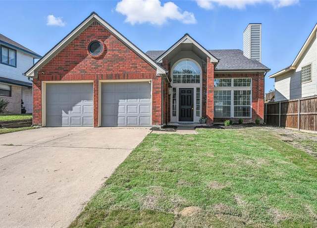 Property at 10036 Long Rifle Dr, Fort Worth, TX 76108, 3 beds, 2.5 baths