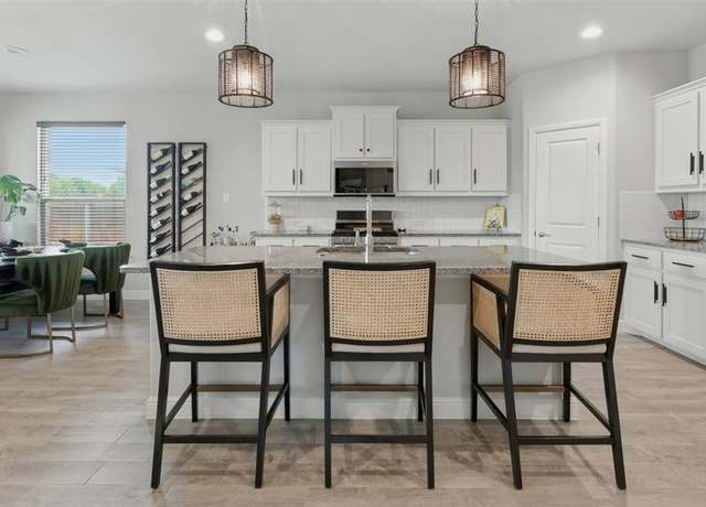 Property at 712 Finchley Dr, Fort Worth, TX 76247, 4 beds, 2 baths