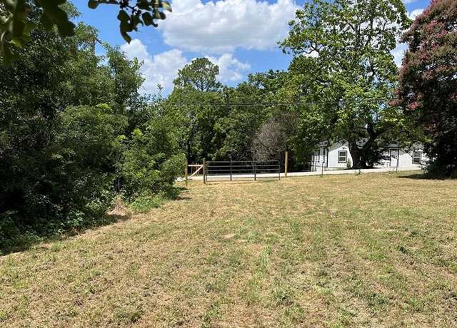 Property at 2000 S Fannin Ave, Denison, TX 75020