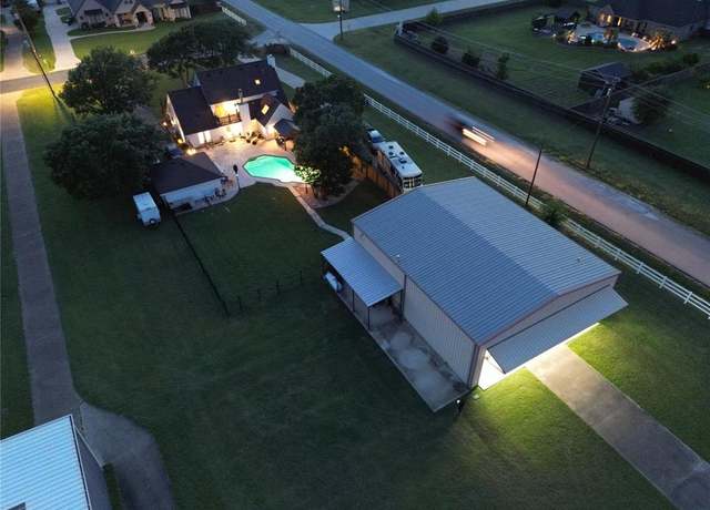 Property at 3150 Eagles Nest Ct, Midlothian, TX 76065, 4 beds, 2.5 baths