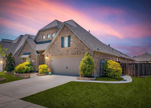 Property at 807 Knoxbridge Rd, Forney, TX 75126, 4 beds, 3 baths