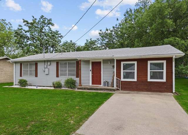 Property at 420 Buchanan St, Whitesboro, TX 76273, 3 beds, 2 baths