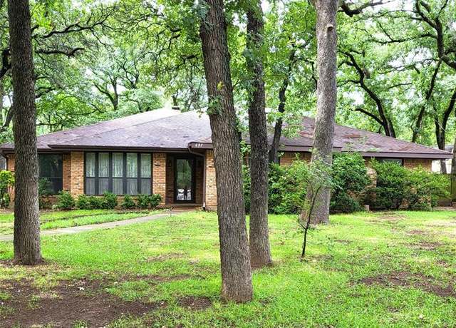 Property at 697 Highland Crest Dr, Hurst, TX 76054, 3 beds, 2 baths