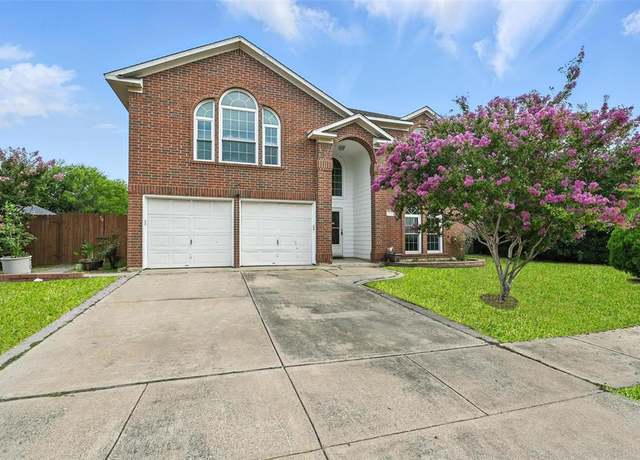 Property at 848 Stafford Station Dr, Saginaw, TX 76131, 5 beds, 2.5 baths