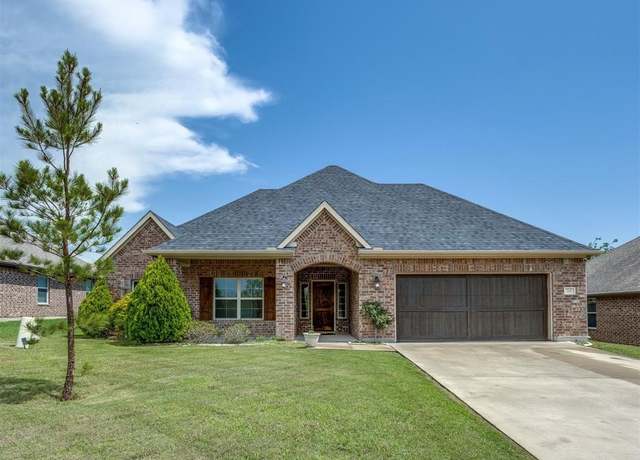 Property at 3331 Preston Club Dr, Sherman, TX 75092, 3 beds, 2 baths