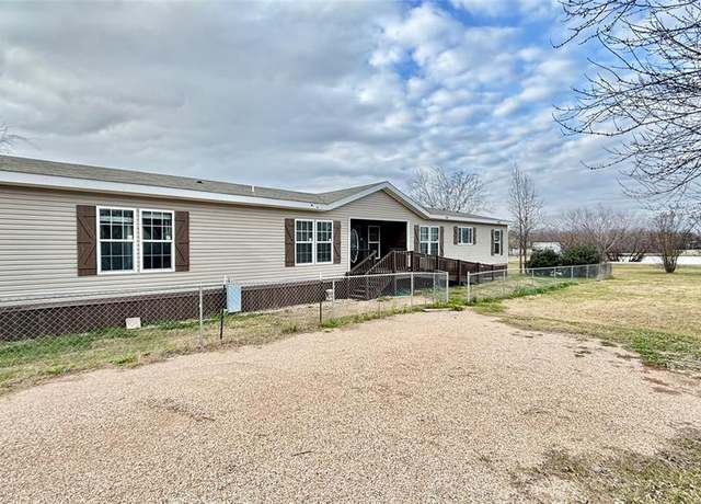 Property at 381 Cheyenne, Quitman, TX 75783, 4 beds, 2 baths