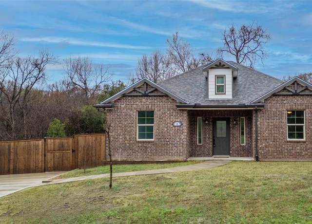 Property at 715 N Hamlett St, Athens, TX 75751, 3 beds, 2 baths