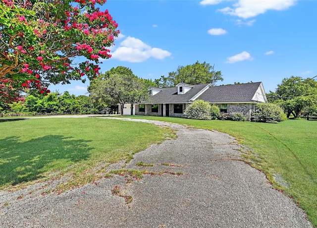 Property at 268 Roland Rd, Whitesboro, TX 76273, 3 beds, 2.5 baths