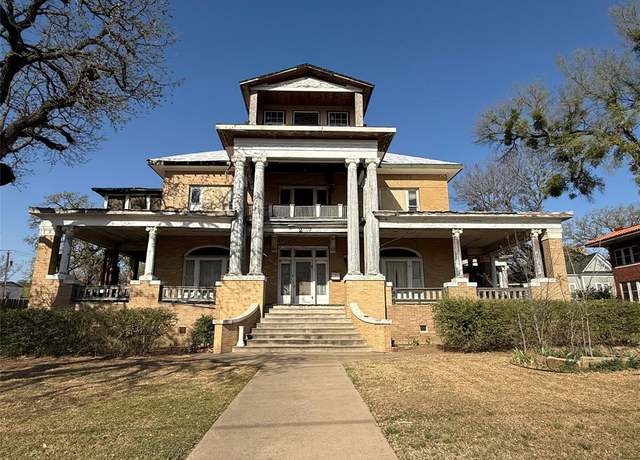 Property at 207 NW 4th Ave, Mineral Wells, TX 76067, 5 beds, 4 baths