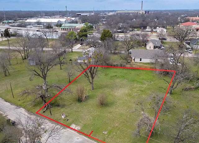 Property at 203 Grandview St, Cleburne, TX 76031