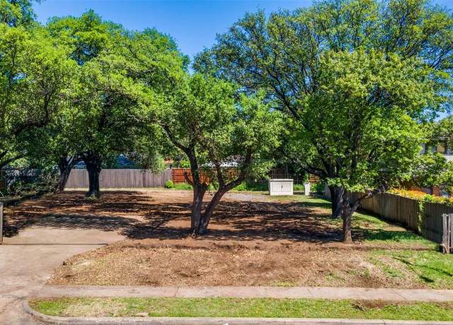 Property at 9972 Elmada Ln, Dallas, TX 75229