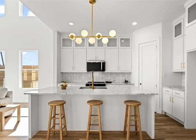 Property at 1962 Morris St, Dallas, TX 75212, 4 beds, 3 baths