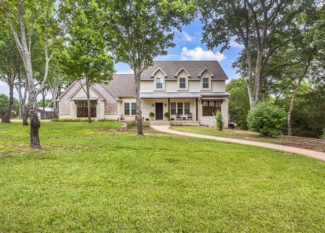 Property at 16510 Fox Run Ln, Lindale, TX 75771, 4 beds, 3.5 baths
