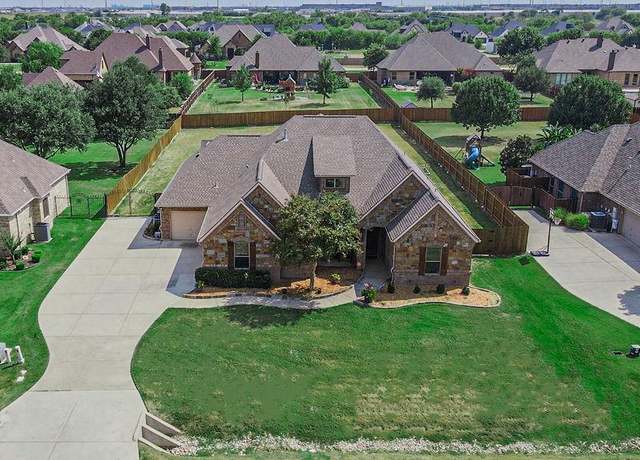 Property at 1173 Durango Springs Dr, Fort Worth, TX 76052, 4 beds, 3 baths