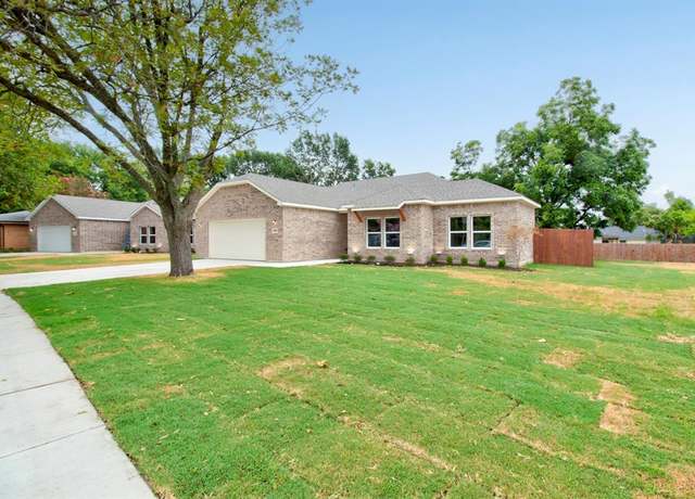 Property at 1019 Holiday Dr, Sherman, TX 75090, 4 beds, 2.5 baths