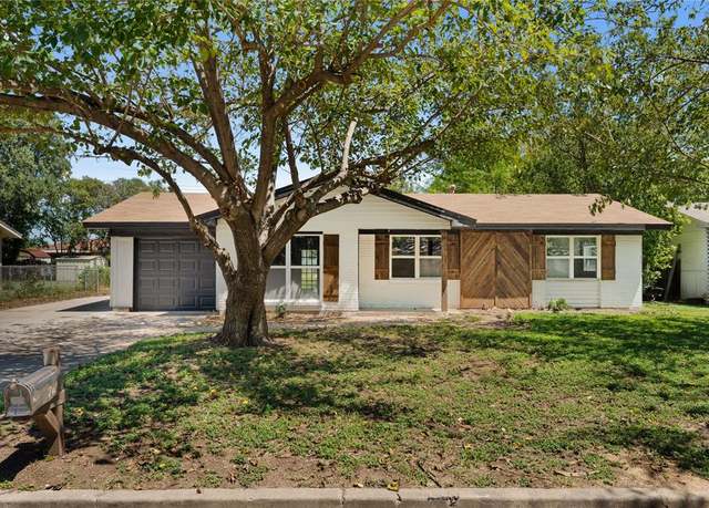 Property at 709 N Rita St, Lacy Lakeview, TX 76705, 3 beds, 1 bath