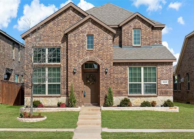 Property at 1613 Bennington Ln, Celina, TX 75009, 4 beds, 2.5 baths