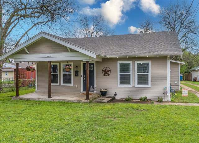 Property at 2215 Park Row Blvd, Corsicana, TX 75110, 4 beds, 2 baths