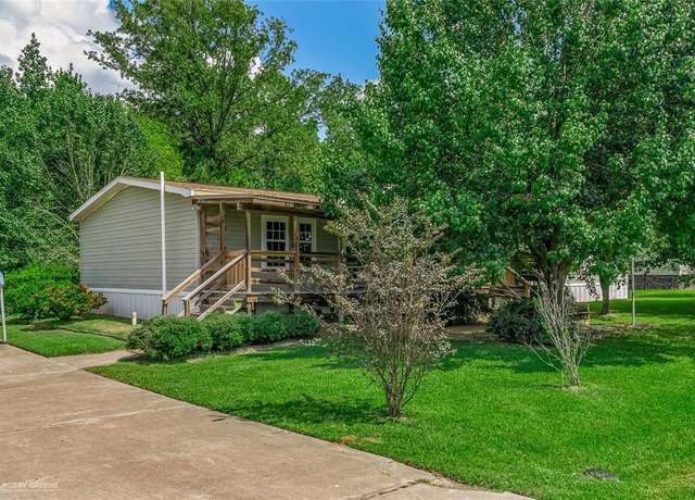 Property at 319 Canvas Back Dr, Princeton, LA 71067, 3 beds, 2 baths