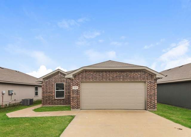 Property at 414 Shorty St, Mabank, TX 75147, 3 beds, 2 baths