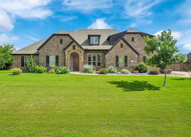 Property at 13410 Kira Ln, Justin, TX 76247, 4 beds, 3 baths