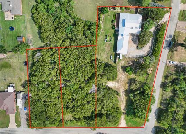 Property at 1305 W Chippewa Trl, Granbury, TX 76048