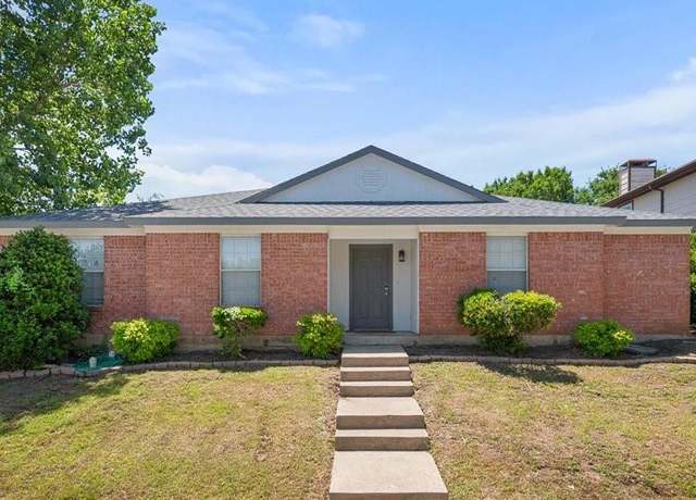 Property at 1008 Breezewood Dr, Arlington, TX 76017, 3 beds, 2 baths