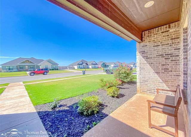 Property at 228 Blackhawk Dr, Abilene, TX 79602, 4 beds, 2 baths