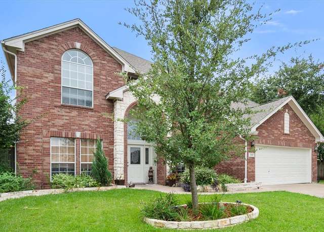 Property at 308 Faith Ct, Burleson, TX 76028, 4 beds, 2.5 baths