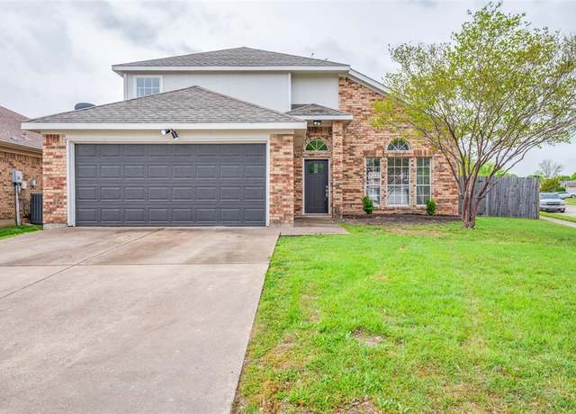 Property at 1109 Union Dr, Saginaw, TX 76131, 3 beds, 2 baths