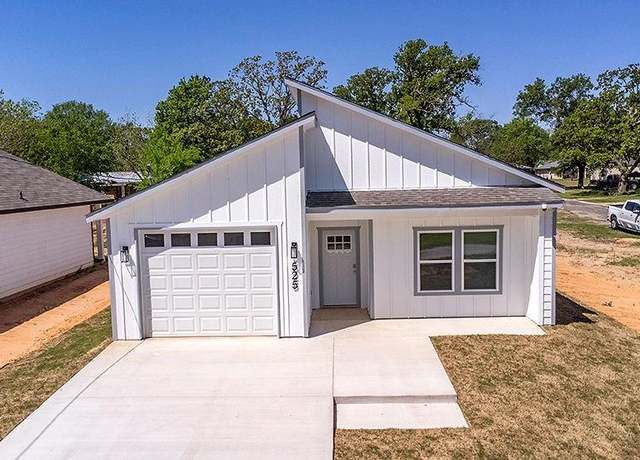 Property at 525 N Washington St, Grand Saline, TX 75140, 3 beds, 2 baths