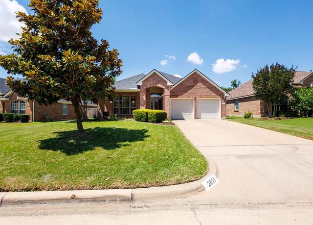 Property at 2611 Logan Dr, Mansfield, TX 76063, 4 beds, 2 baths