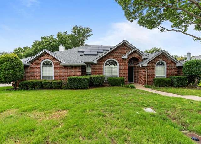 Property at 808 Shady Glen Ct, Fort Worth, TX 76120, 4 beds, 3 baths