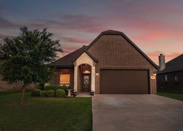 Property at 544 Clearwater Pl, Granbury, TX 76049, 3 beds, 2 baths