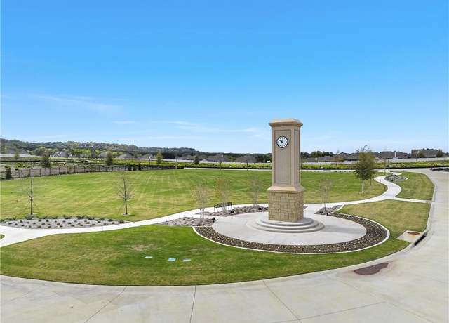 Property at 21 Pinehurst Dr, Woodway, TX 76712