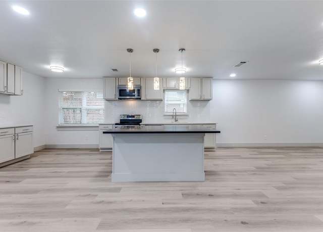 Property at 2426 Greenhill Dr, Mesquite, TX 75150, 4 beds, 2 baths