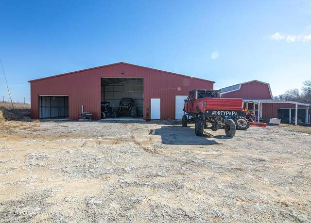 Property at 768 Longbranch Dr, Decatur, TX 76234, 3 beds, 2 baths