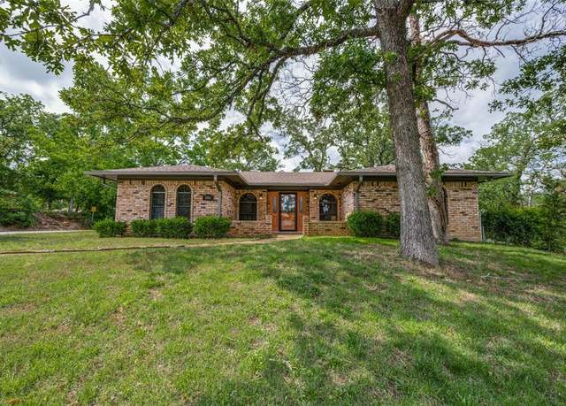 Property at 146 Circle Dr, Denison, TX 75021, 3 beds, 2 baths
