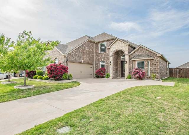 Property at 806 Azure Ln, Celina, TX 75009, 4 beds, 3.5 baths