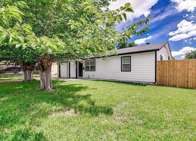 Property at 1021 Pangburn St, Grand Prairie, TX 75051, 4 beds, 2 baths