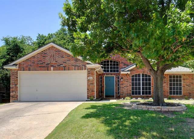 Property at 7012 Chaucer Dr, Denton, TX 76210, 3 beds, 2 baths