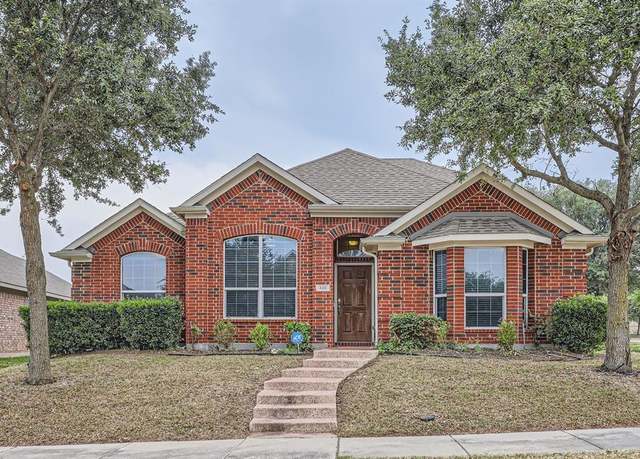 Property at 440 Shasta St, Desoto, TX 75115, 3 beds, 2.5 baths