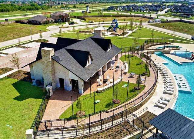 Property at 1016 Croxley Way, Fort Worth, TX 76247, 4 beds, 2 baths