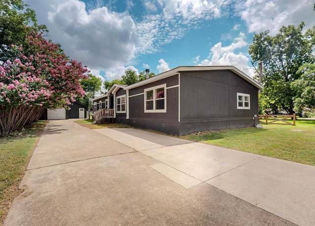 Property at 1721 Mesquite Valley Rd, Mesquite, TX 75149, 4 beds, 3 baths