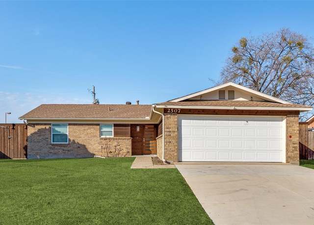 Property at 2507 Hightrail Dr, Carrollton, TX 75006, 4 beds, 2 baths