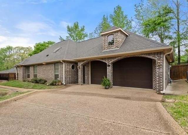 Property at 121 Timber Creek Ct, Lindale, TX 75771, 3 beds, 2 baths