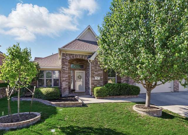 Property at 6021 Westgate Dr, Fort Worth, TX 76179, 4 beds, 4 baths