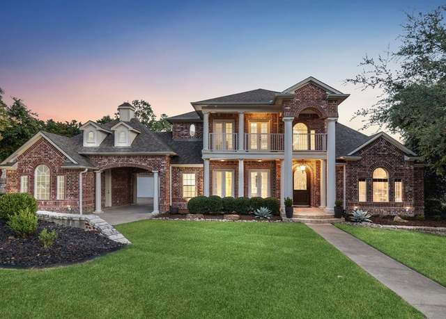 Property at 121 Lafayette Lndg, Heath, TX 75032, 5 beds, 4 baths